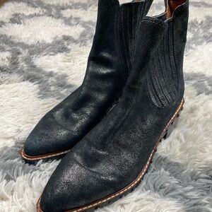 Coach Bowery Chelsea Ankle Boot Black Pewter Suede Studded Women's Size 8.5